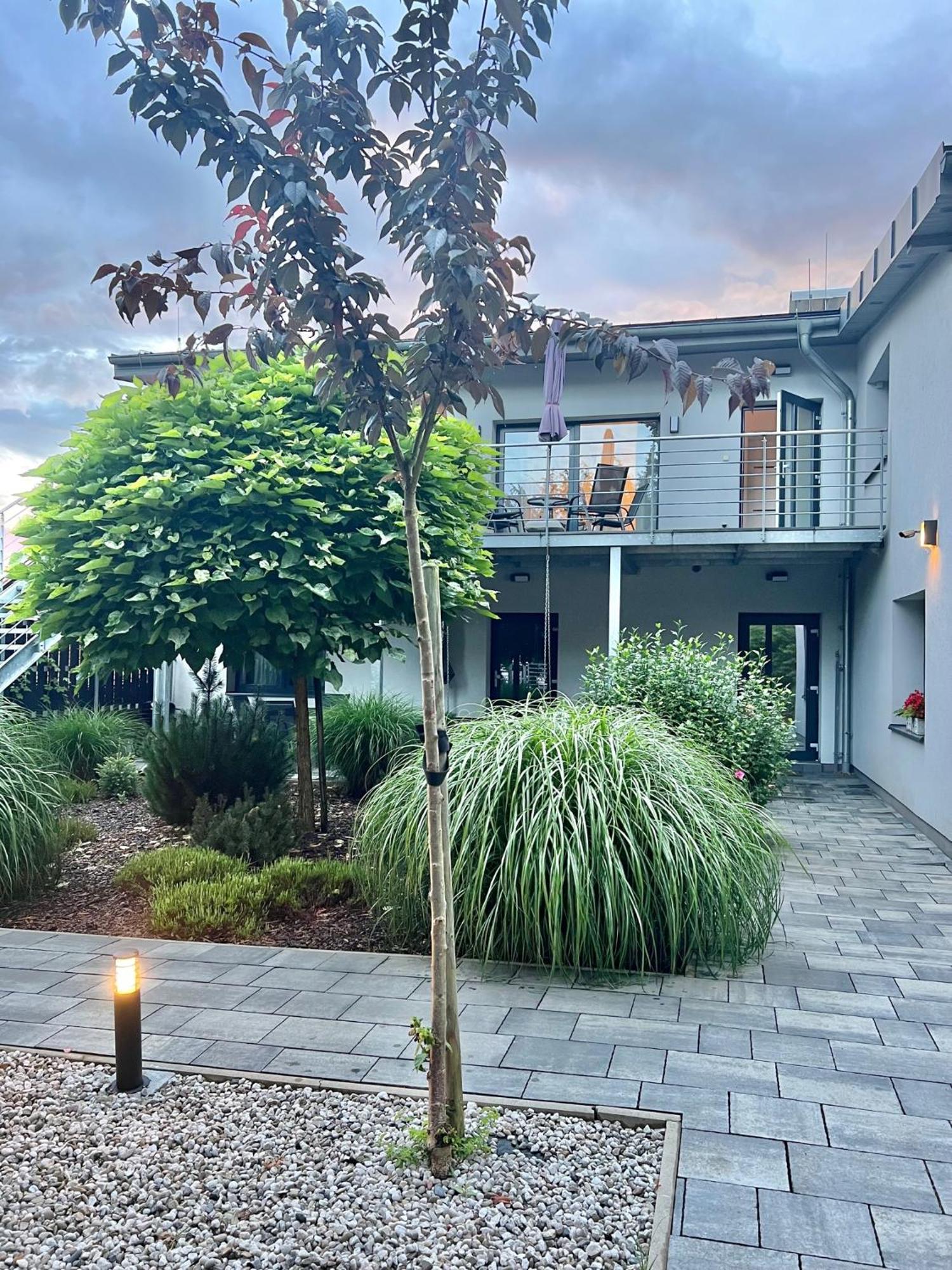 Apartmany Benesov Benesov nad Ploucnici Exteriör bild
