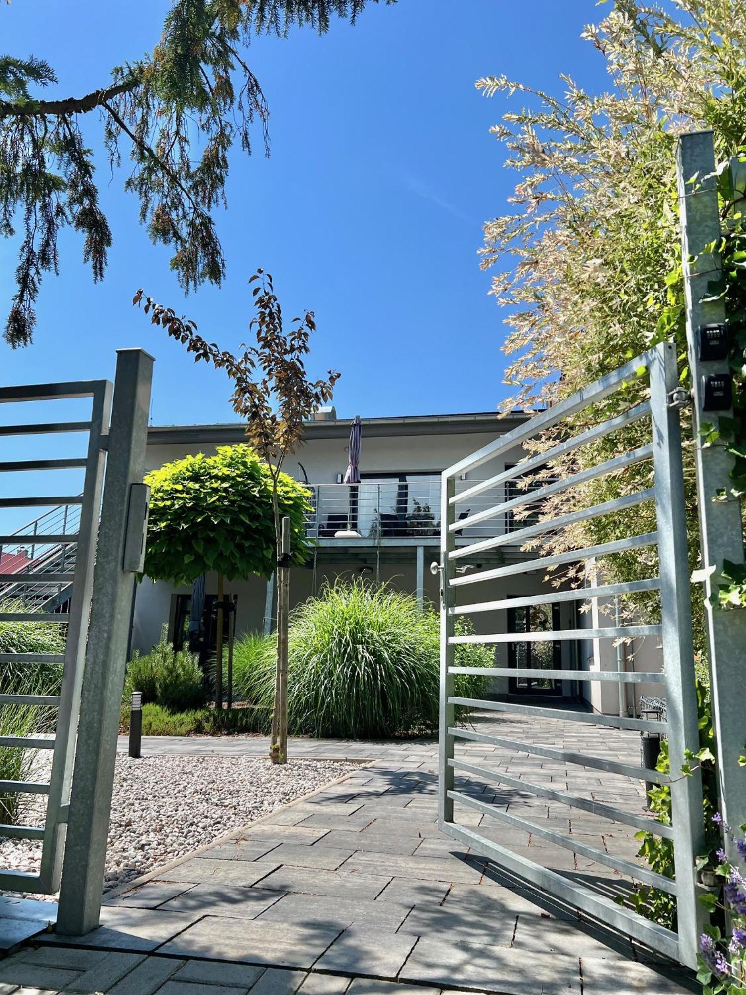 Apartmany Benesov Benesov nad Ploucnici Exteriör bild